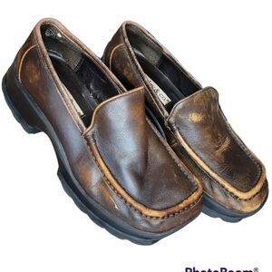 Vintage Wesley & co. Chunky brown leather loafers.